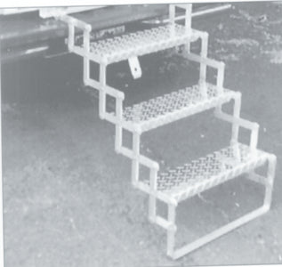 ALUMINUM SCISSOR STEPS (BROPHY)